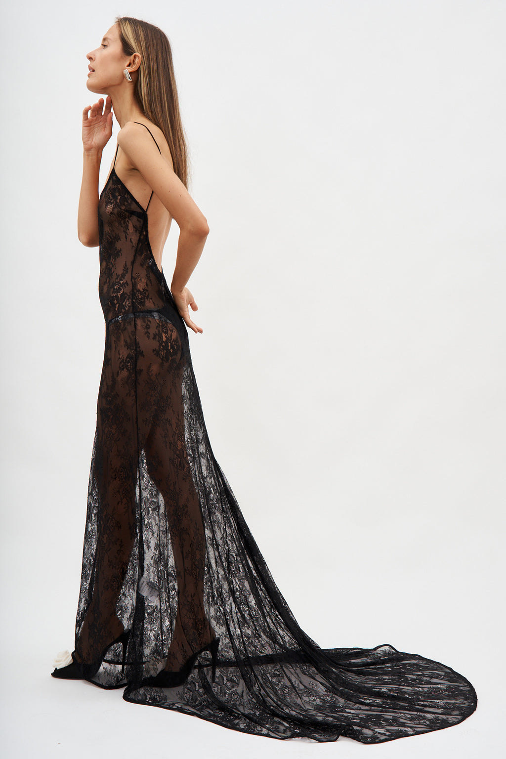 Shenise Lace Black Dress with Train - Désordre Boutique