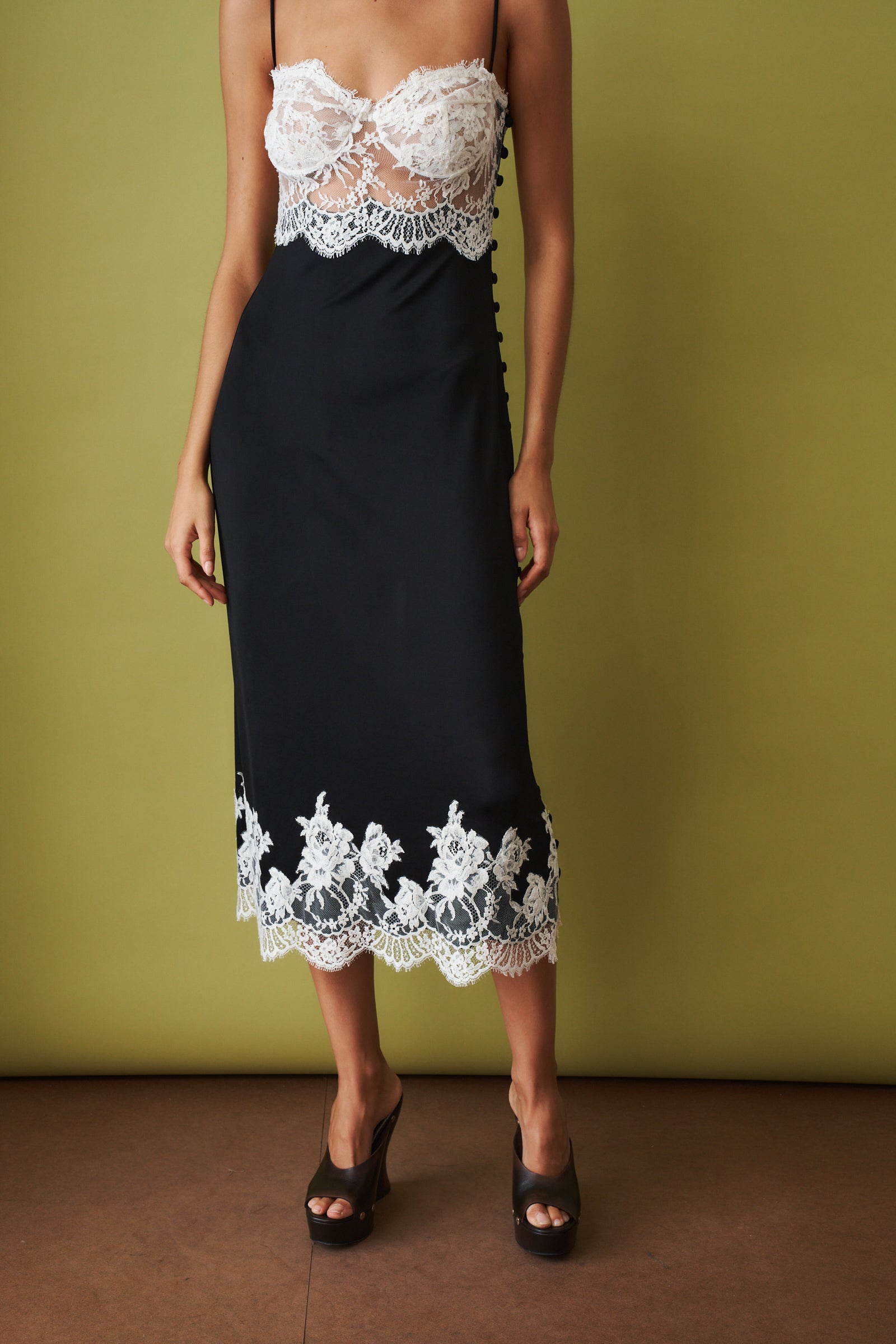 Midi Lace Dress - DÉSORDRE