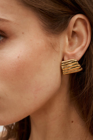 Vase Gold Earrings - Désordre Boutique