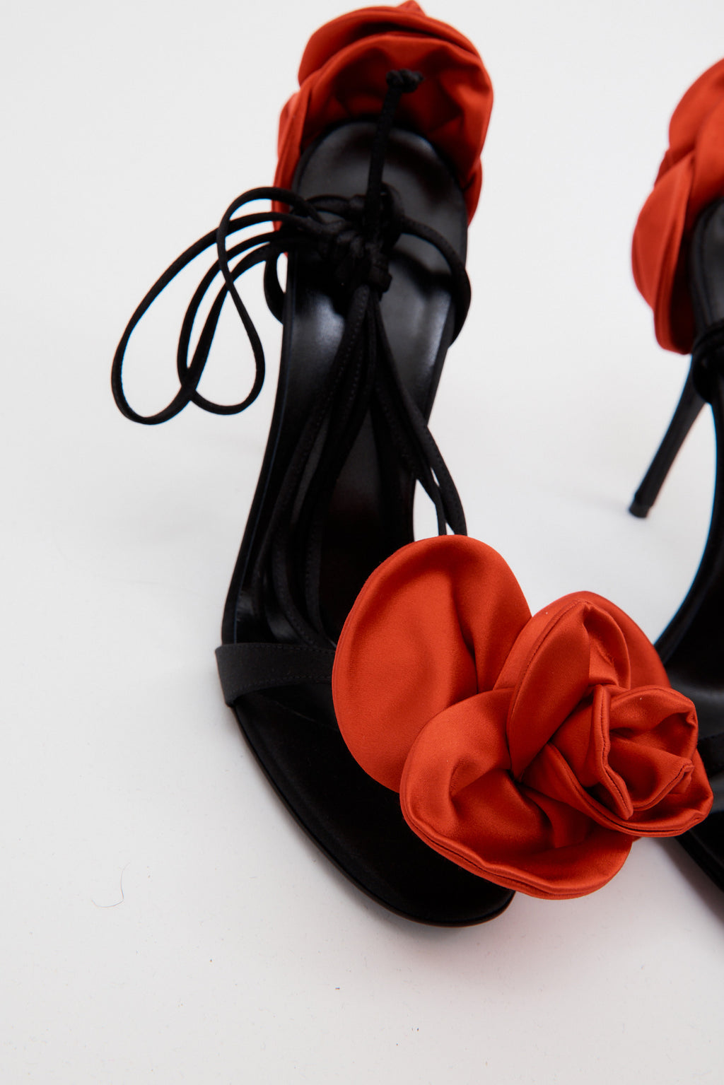 Double Flower Black Red Heel Sandals - Désordre Boutique